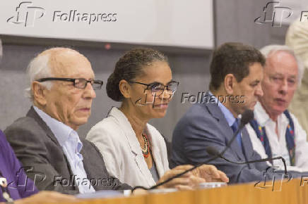 Rubens Ricupero, Marina Silva, Edson Duarte e Carlos Minc na reunio de ex-ministros
