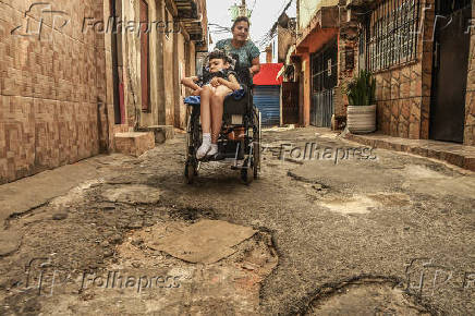 Dificuldade dos cadeirantes em Paraispolis