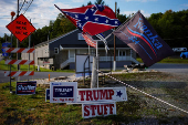 Roadside stand selling Trump merchandise in Valencia