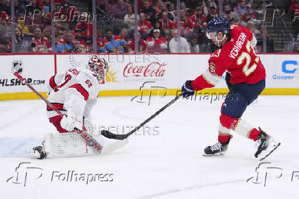 NHL: Carolina Hurricanes at Florida Panthers