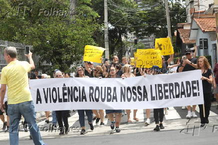 Caminhada em protesto pela morte do delegado e por mais segurana no bairro