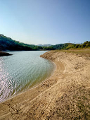 Nvel baixo da Represa de Paraibuna SP