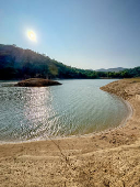 Nvel baixo da Represa de Paraibuna SP