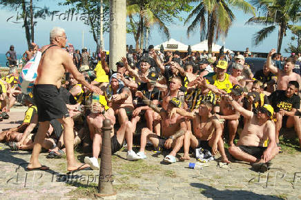 Torcida do Pearol Causa Confuso no RJ