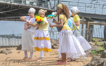 RELIGIAO / OXUM / FE / OFERENDA