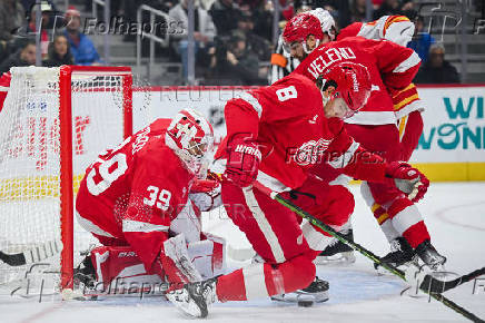 NHL: Calgary Flames at Detroit Red Wings