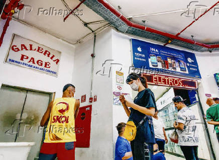 Lojas populares de importados na Galeria Pag