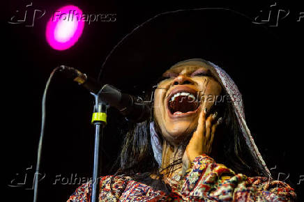 Cantora Erykah Badu se apresenta no Espao Unimed