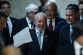 Lula anuncia financiamento para rodovias do PR