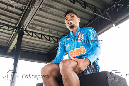 Entrevista com o jogador Jnior Urso, volante de Corinthians