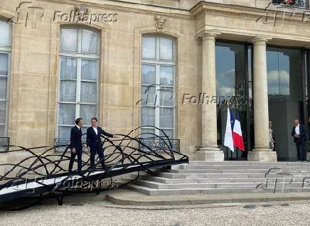 Macron inaugura menor obra olmpica