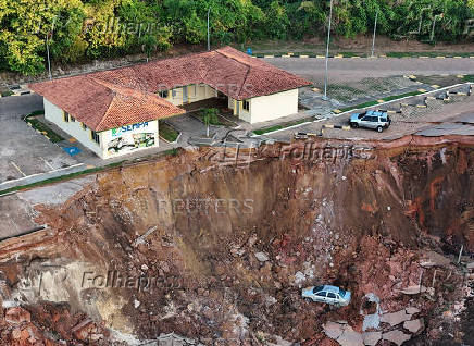 Amazonian port devoured by a drought-landslide on the banks of Solimoes