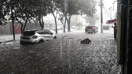 Forte chuva alaga zona sul de So Paulo