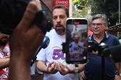 Boulos participa de bicicletada na Av Paulista em SP