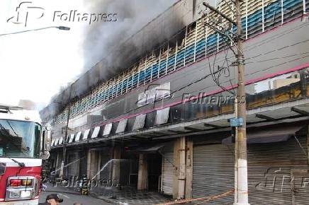 Incndio atinge Shopping 25 de Maro no bairro do Brs