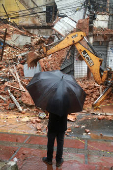 Casas desabam devido  chuva em Salvador