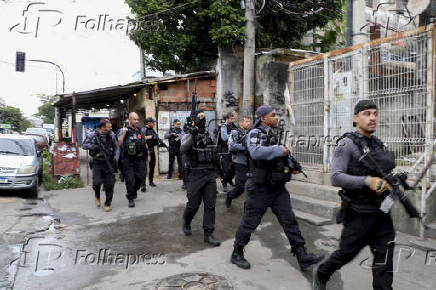 Operao torniquete na favela vila cruzeiro no complexo da penha no rio de janeiro