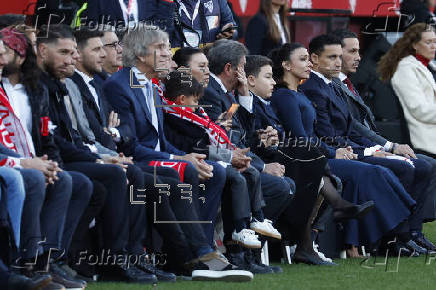 Homenaje de despedida a Jess Navas en el Snchez Pizjun de Sevilla