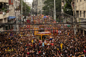 Filipino Catholic devotees parade 