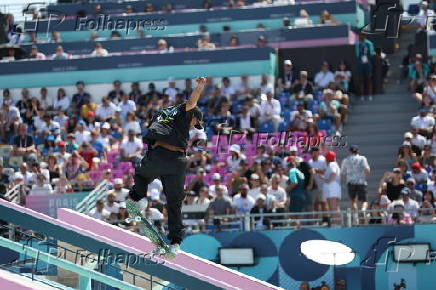 O skatista brasileiro Kelvin Hoefler na preliminar do  street