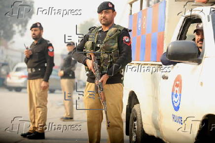 Security checkpoint on the eve of Christmas in Peshawar