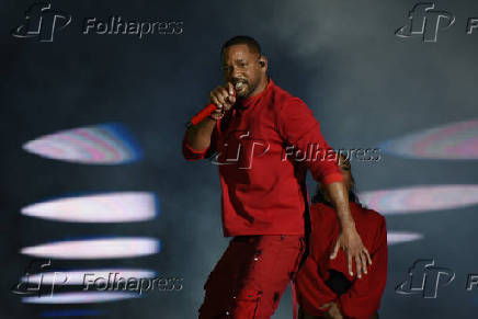 O cantor cantor Will Smith se apresenta no palco Sunset