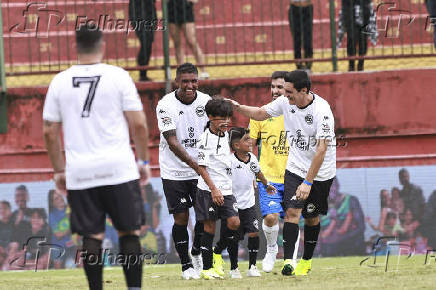 Jogo de despedida do jogador paulinho no caninde em so paulo