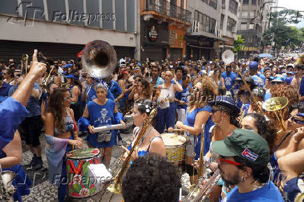 Bloco Charanga faz a largada do Carnaval em So Paulo 