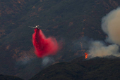 Airport Fire burns in the hills of Orange County