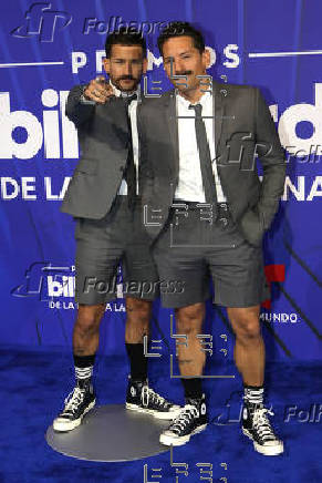 El negro y los diseos clsicos intervenidos dominaron la alfombra de los Latin Billboards