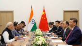 Chinese President Xi and Indian Prime Minister Modi meet in Kazan