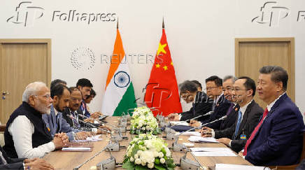 Chinese President Xi and Indian Prime Minister Modi meet in Kazan