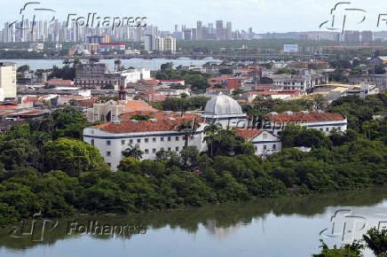 Vista area da Casa da Cultura, em Recife (PE)