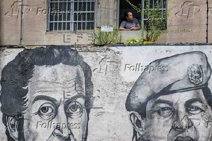 Chavistas marchan en Caracas para celebrar 