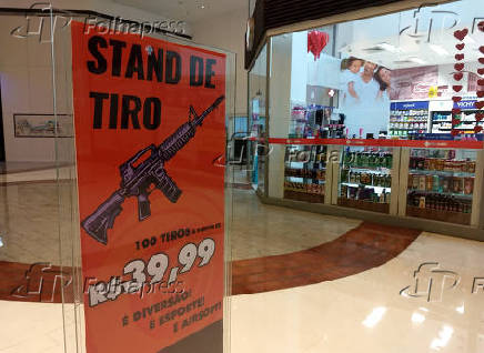 Stand de tiro no shopping SP Market, zona sul da cidade de So Paulo