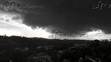 Ceu fechado e chuva em so paulo