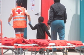 Salvamento rescata a 112 migrantes de dos neumticas en Fuerteventura, entre ellos un nio