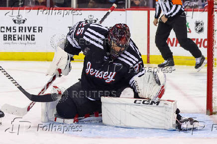 NHL: St. Louis Blues at New Jersey Devils