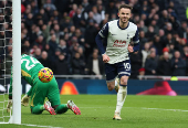 Premier League - Tottenham Hotspur v Manchester United