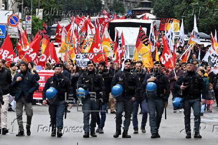 Nationwide general strike in Italy against the government's budget plan