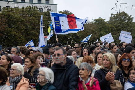 Rally in Paris for Israeli hostages held in Gaza