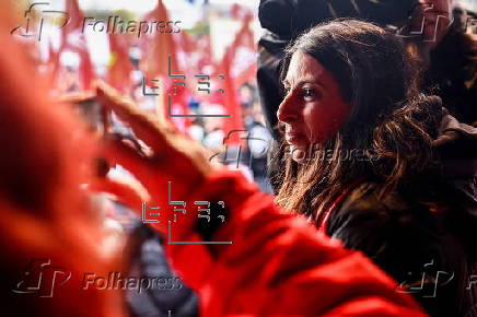 Protest in Wolfsburg supporting a third round of negotiations between IG Metall and Volkswagen