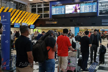 Cancelamento de voos no aeroporto d Congonhas aps chuva em So Paulo