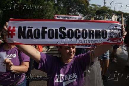 Protesto marca 5 anos de morte de jovens em baile funk de Paraispolis