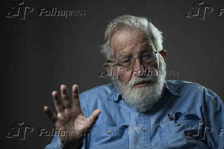 Entrevista com o linguista americano Noam Chomsky
