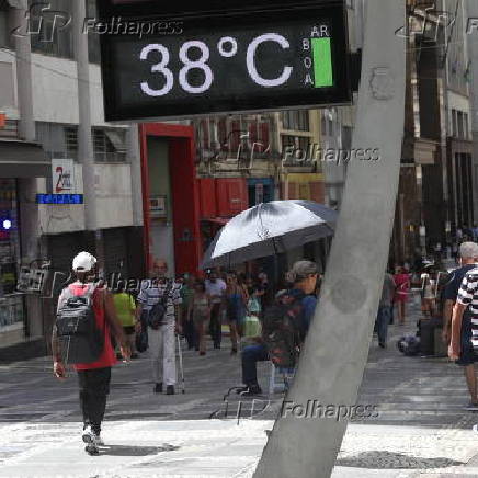 Calor em So Paulo com com termmetros marcando 38 graus