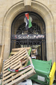 Estudiantes propalestinos bloquean el prestigioso centro universitario Science Po de Pars
