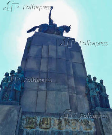 Monumento de Marechal Deodoro da Fonseca na praa Paris