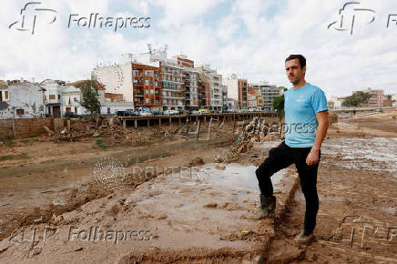 Flood-affected residents share opposite views on the Valencia marathon