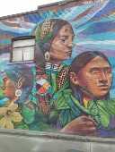 Mural 'Trs Irms', dos chilenos Paula Tikay e Aner, em Toronto